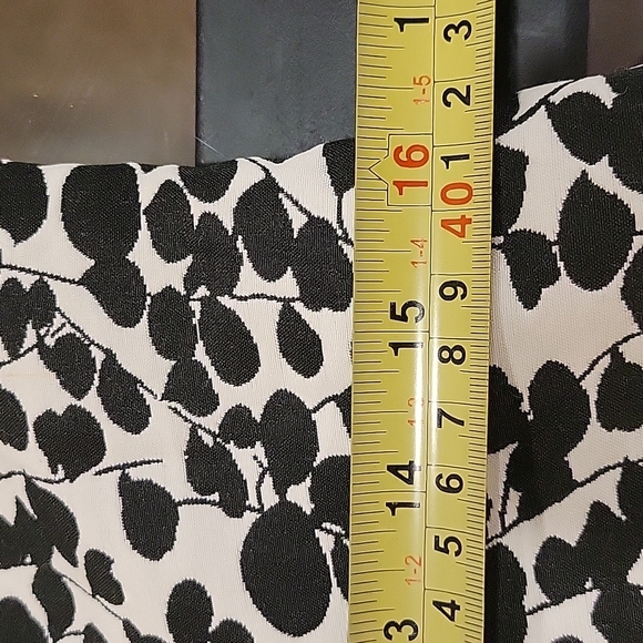 Jessica Simpson dress, black white, floral pattern, sleeveless, beading, size 10 - Picture 15 of 15